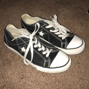 Black Converse low top one star sneakers